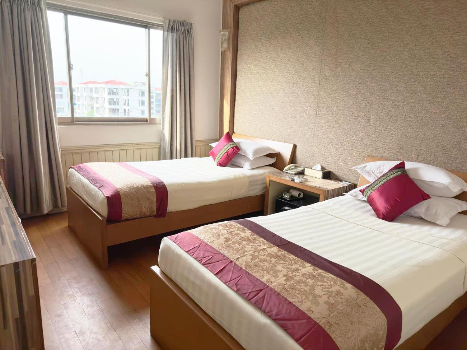 Hotel 63 Янгон Екстер'єр фото