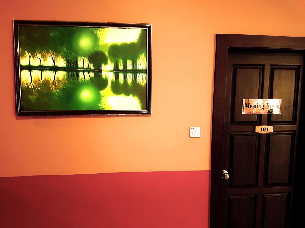 Hotel 63 Янгон Екстер'єр фото